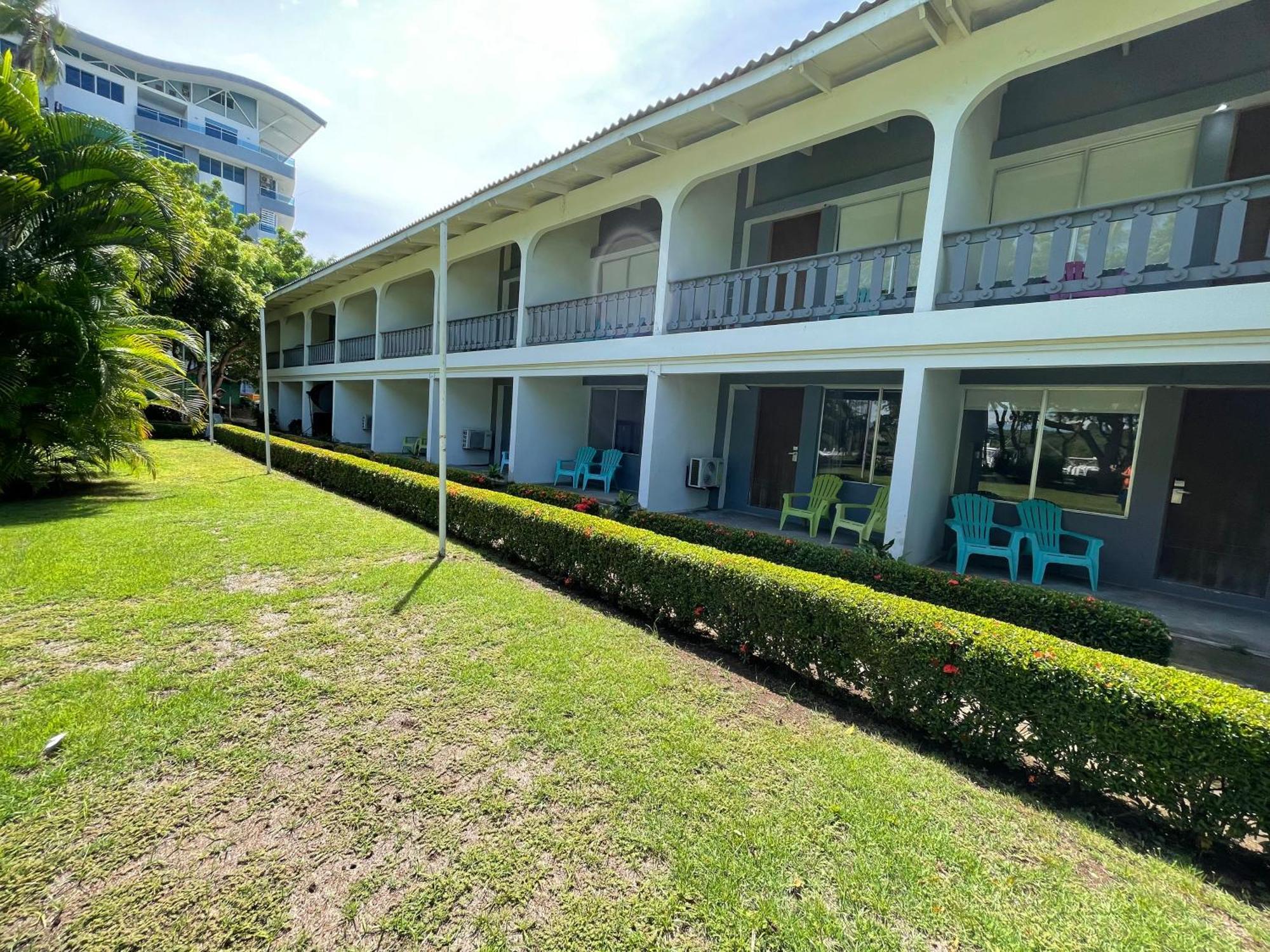 Puerto Azul Hotel Пунтаренас Екстер'єр фото